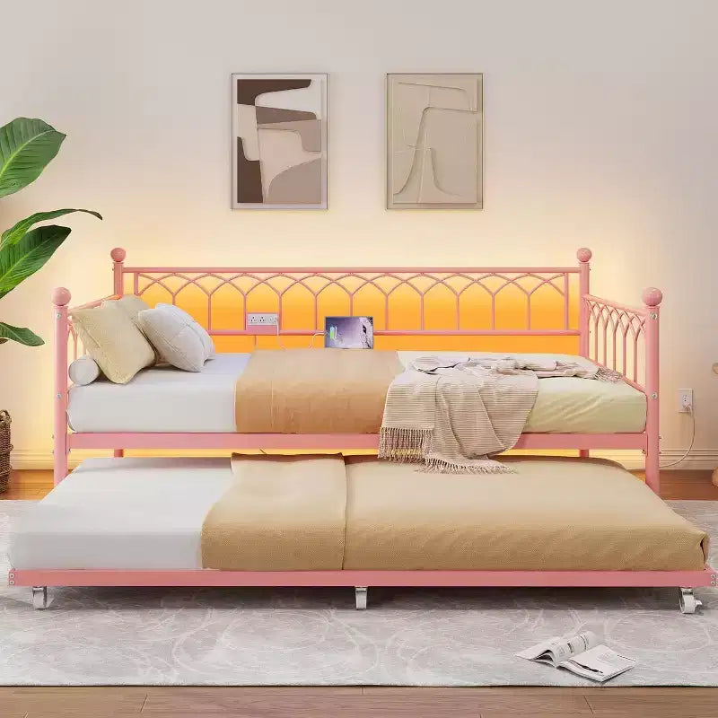 Twin Day Bed, Metal Sofa Bed Frame with Pull Out Trundle for Living Room, Bedroom, Apartment and Small Spaces